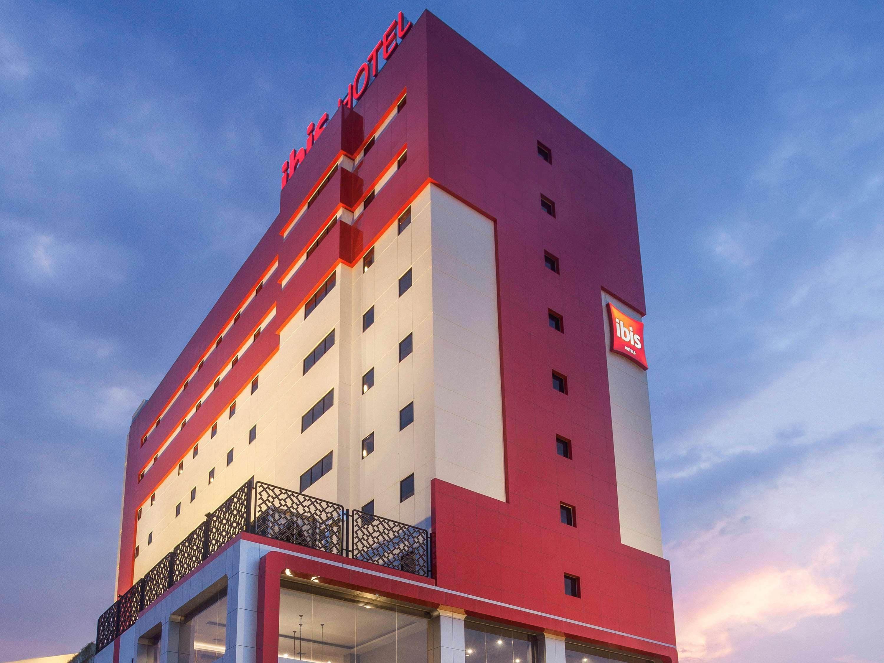Ibis Pontianak City Center Εξωτερικό φωτογραφία