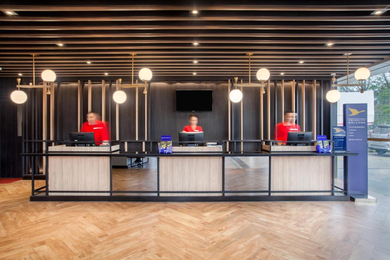 Ibis Pontianak City Center Εξωτερικό φωτογραφία
