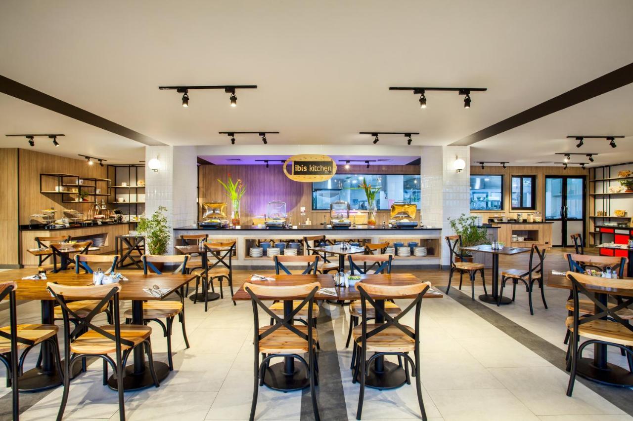 Ibis Pontianak City Center Εξωτερικό φωτογραφία
