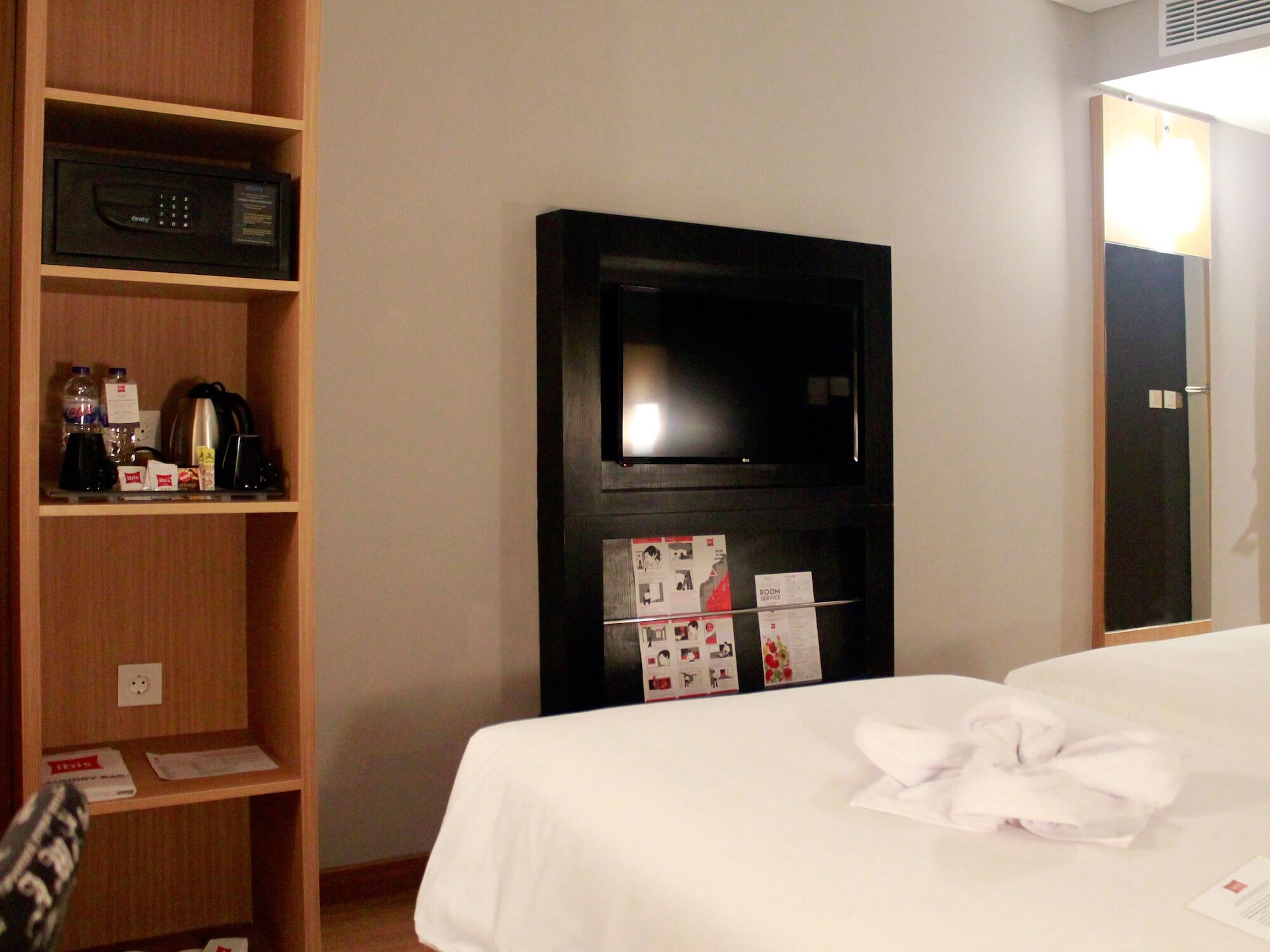 Ibis Pontianak City Center Εξωτερικό φωτογραφία